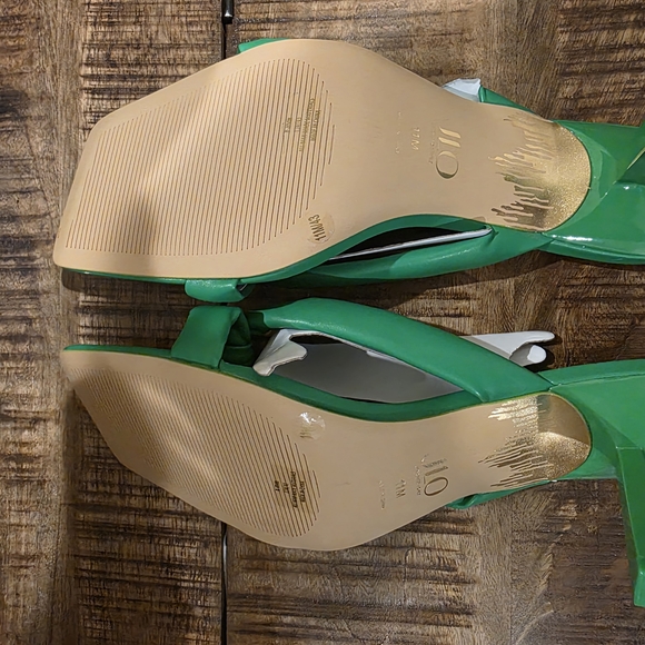 Jennifer Lopez Vivin Green Knot Sandals - Picture 6 of 7